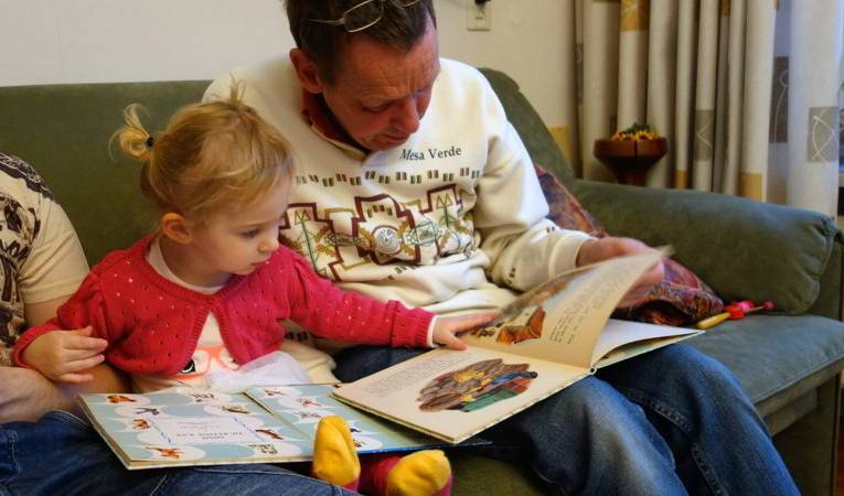 Jak nauczyć dziecko czytać w domu?